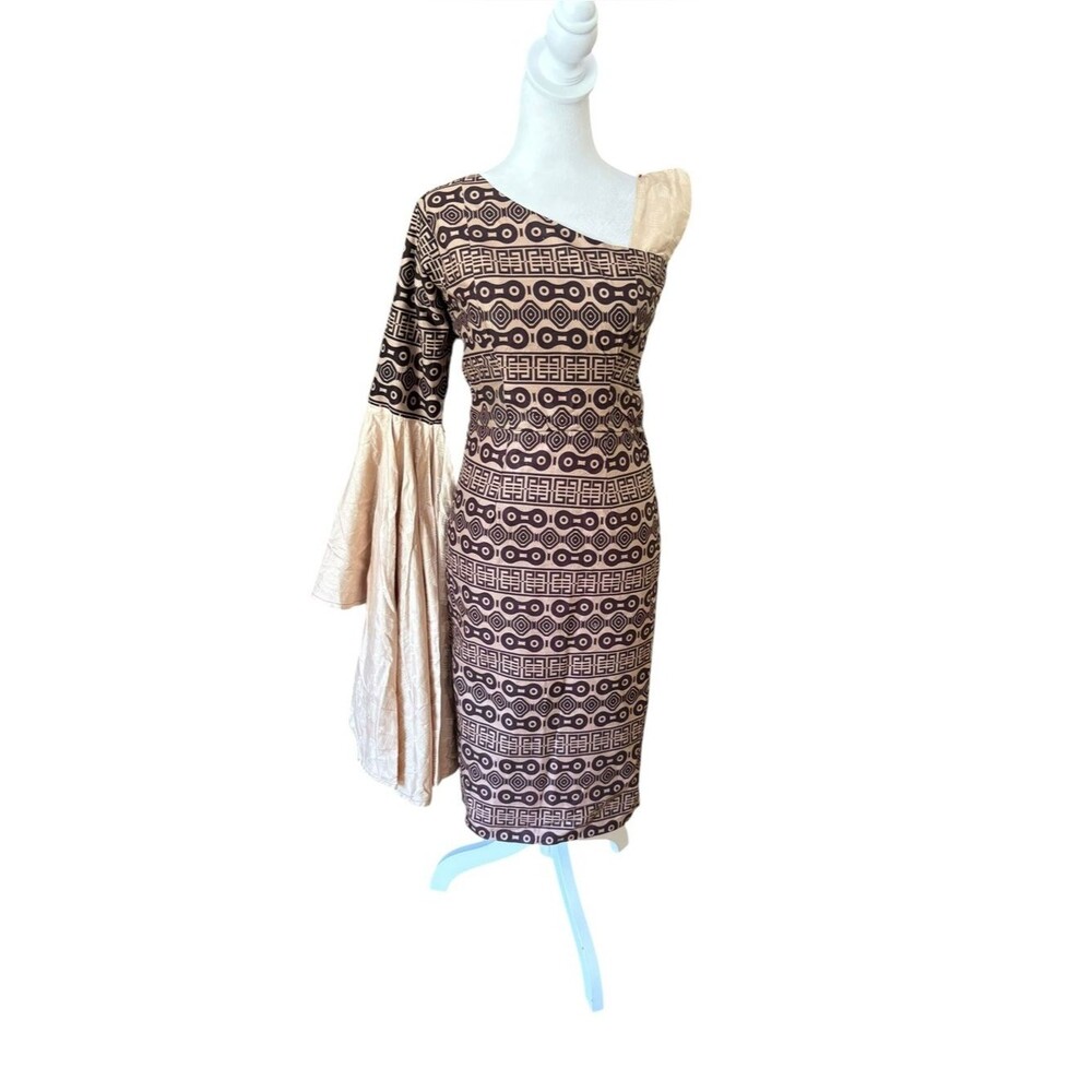 One Long Exaggerated Bell Sleeve Body Con Dress Geographic Print Womens XS